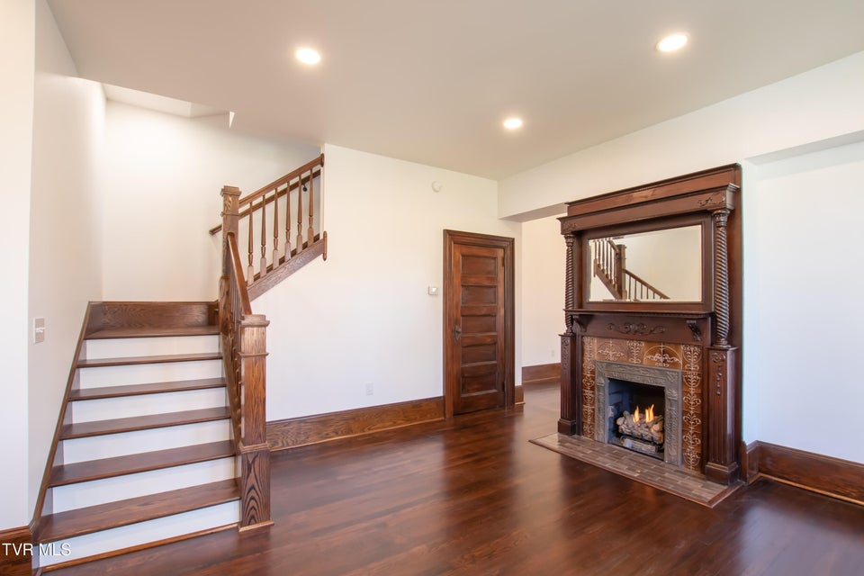 Photo #21: 805 Highland Ave Avenue