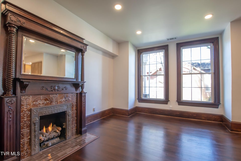 Photo #24: 805 Highland Ave Avenue