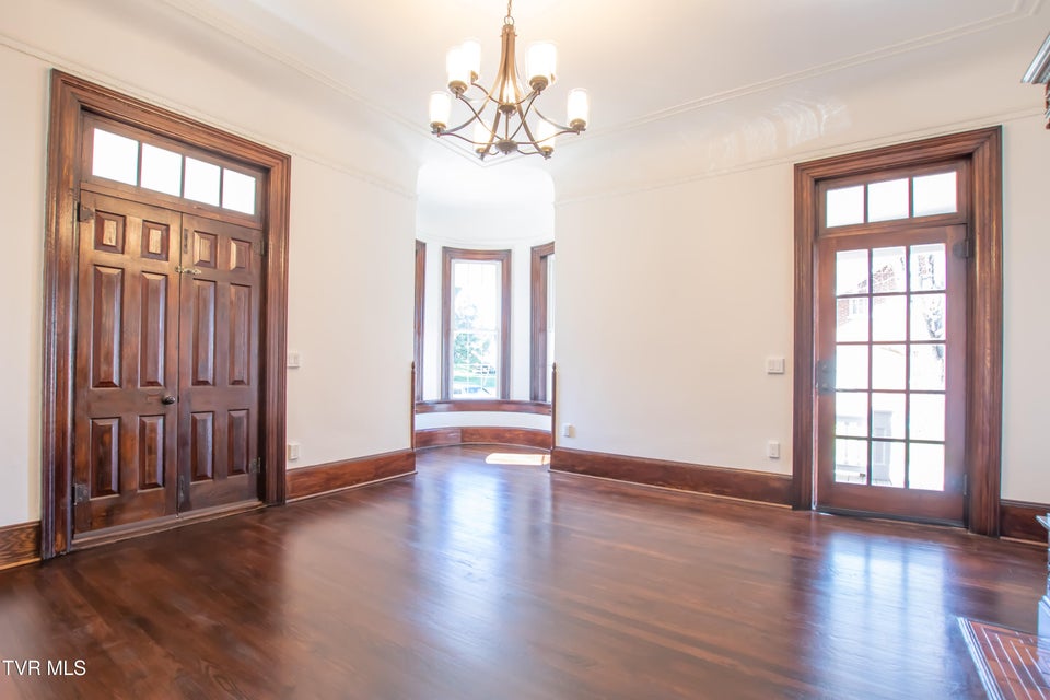 Photo #14: 805 Highland Ave Avenue