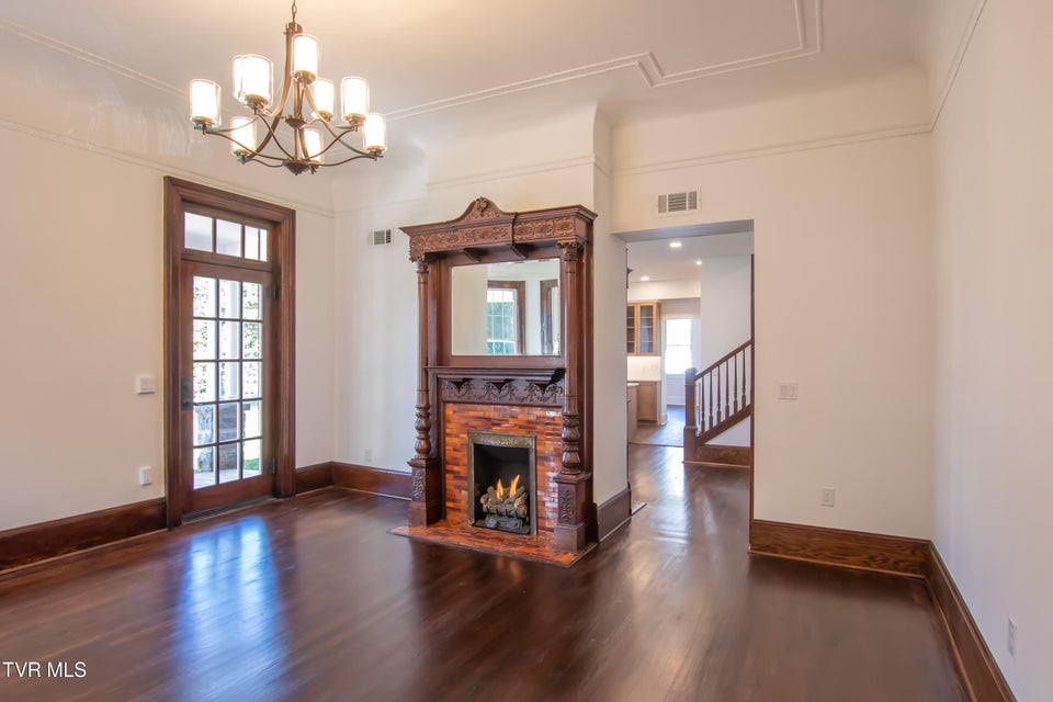 Photo #15: 805 Highland Ave Avenue