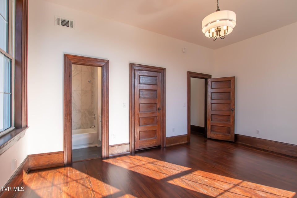 Photo #36: 805 Highland Ave Avenue