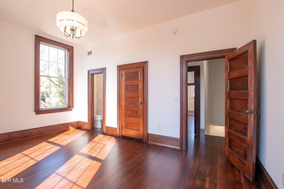 Photo #37: 805 Highland Ave Avenue
