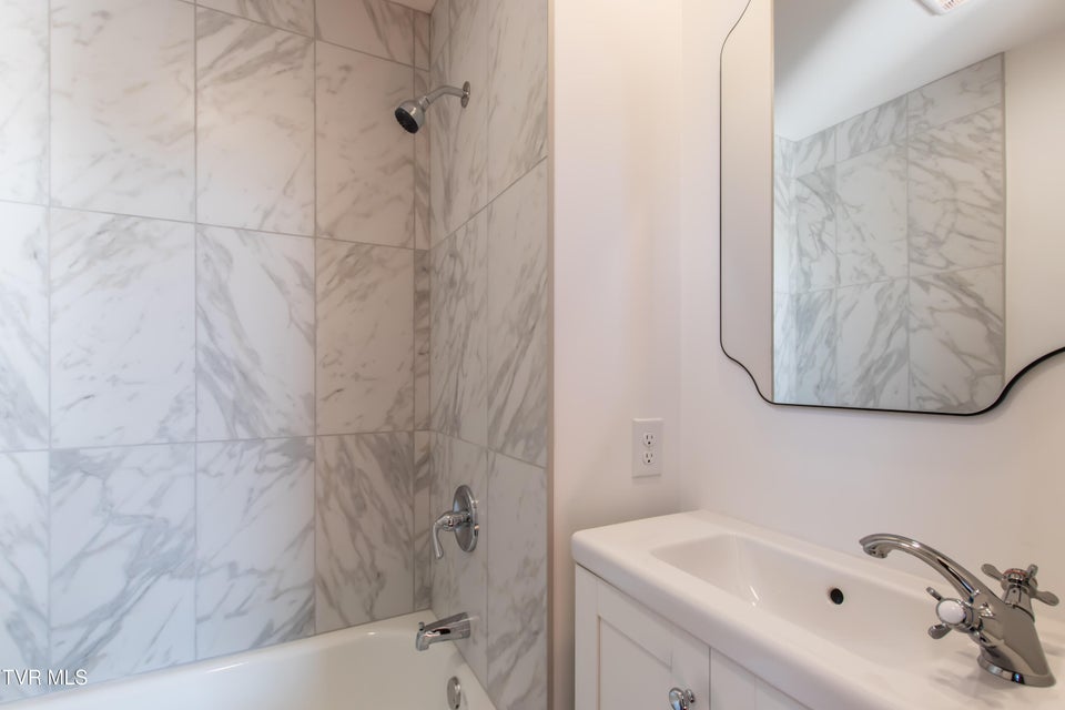Photo #38: 805 Highland Ave Avenue