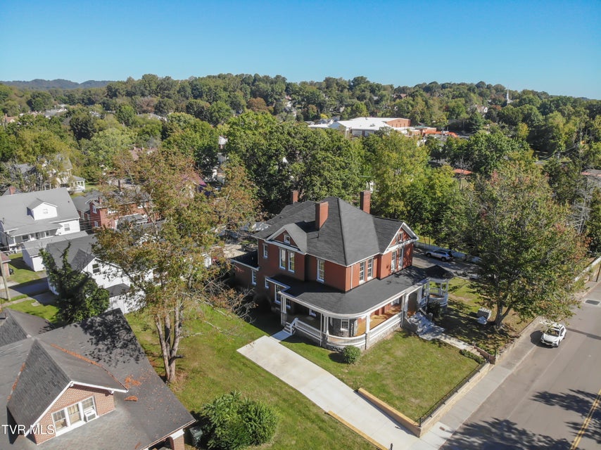 Photo #51: 805 Highland Ave Avenue