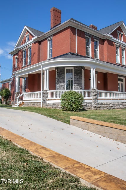Photo #72: 805 Highland Ave Avenue