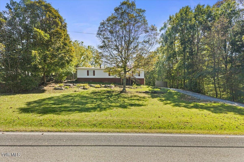 Photo #3: 3537 Greenwood Drive