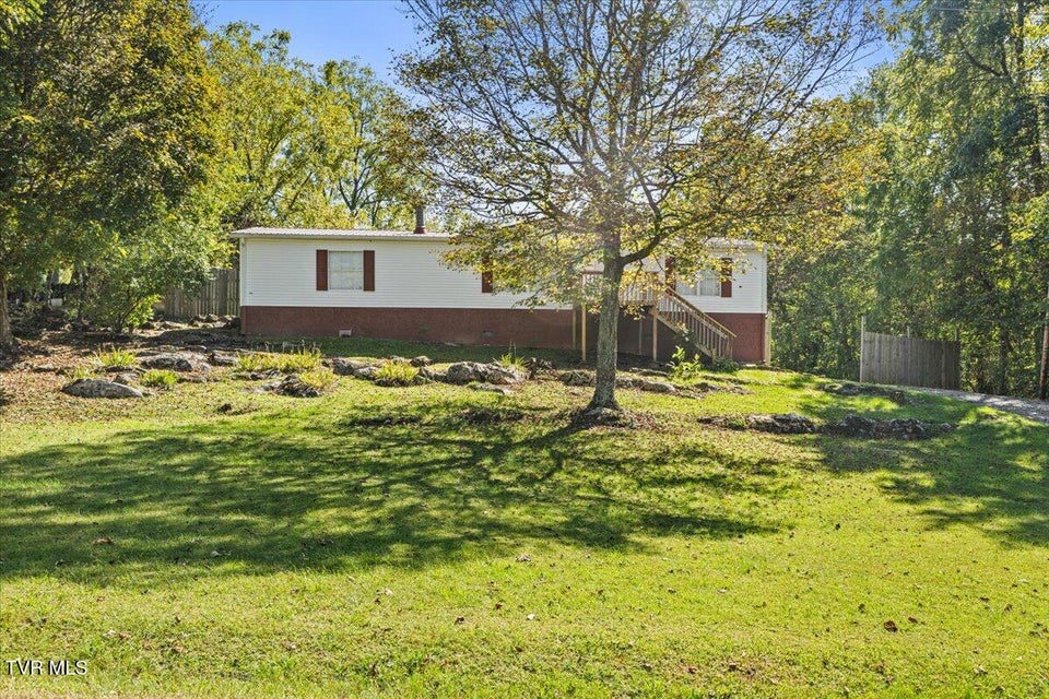 Photo #4: 3537 Greenwood Drive