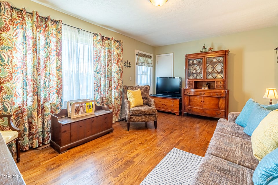 Photo #29: 2410 Stewart Street
