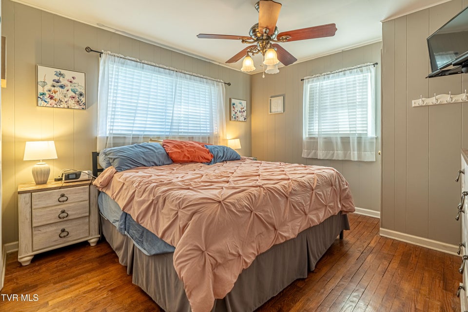 Photo #32: 2410 Stewart Street