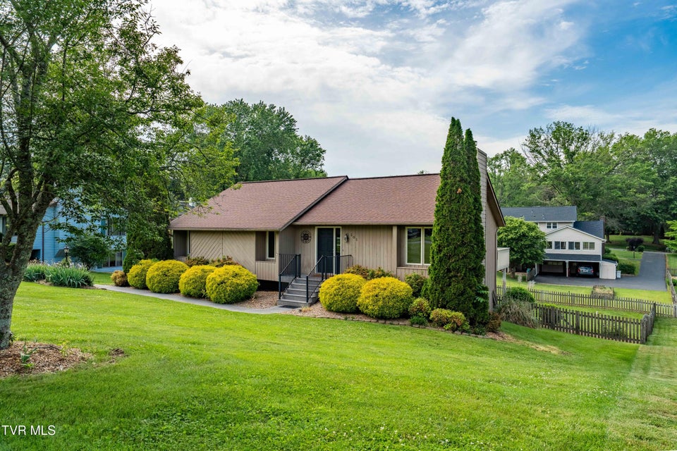 Photo #31: 305 Hale Meade Drive