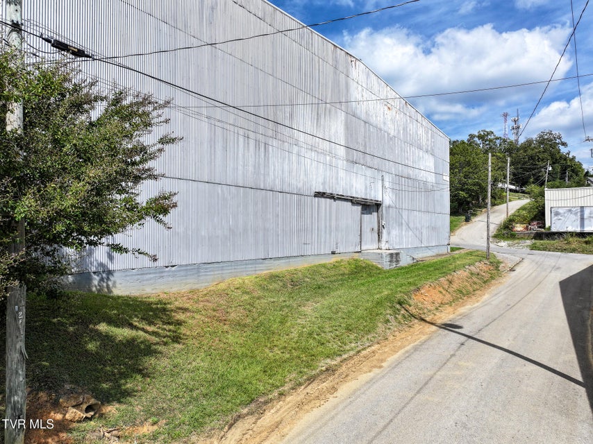 Photo #2: 000 Loretta Street