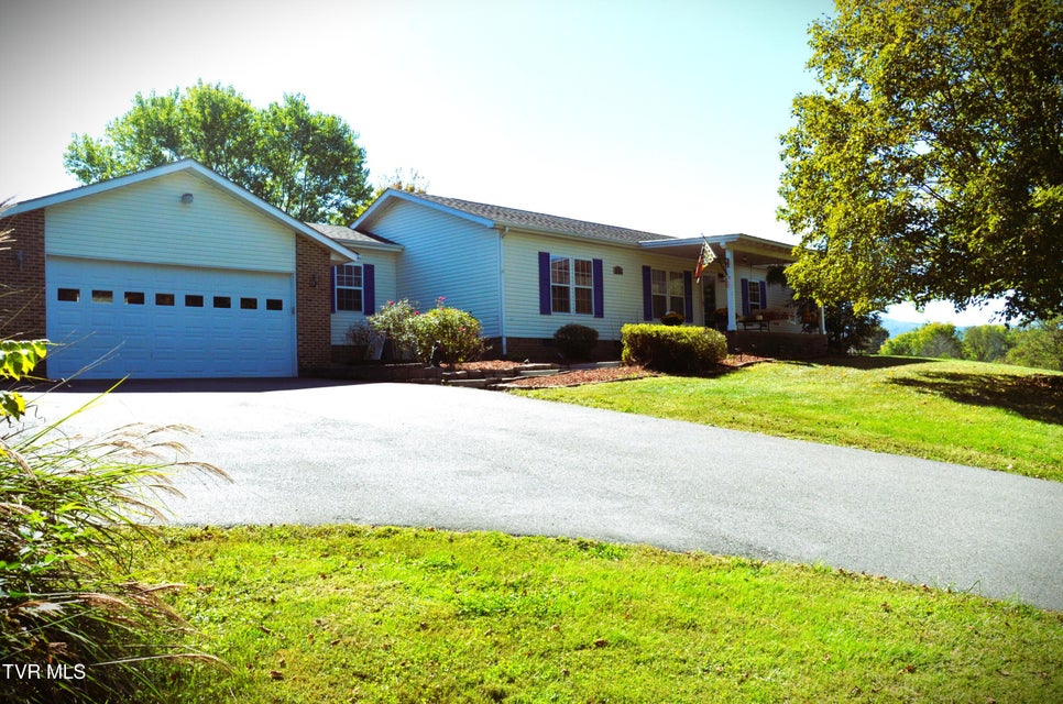 Photo #2: 231 Pine Street