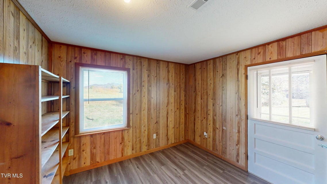 Photo #17: 929 Campbell Drive