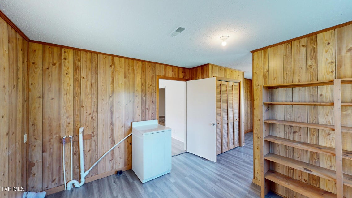Photo #18: 929 Campbell Drive