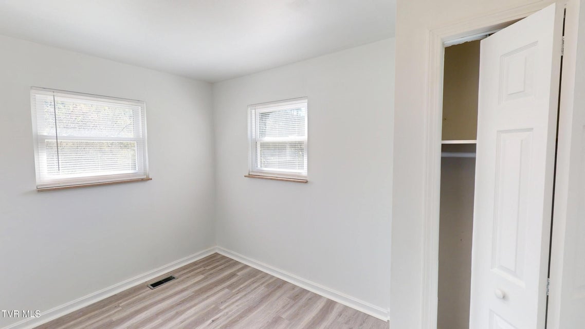 Photo #25: 929 Campbell Drive