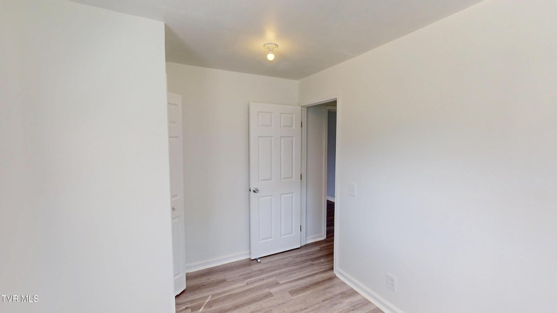 Photo #26: 929 Campbell Drive