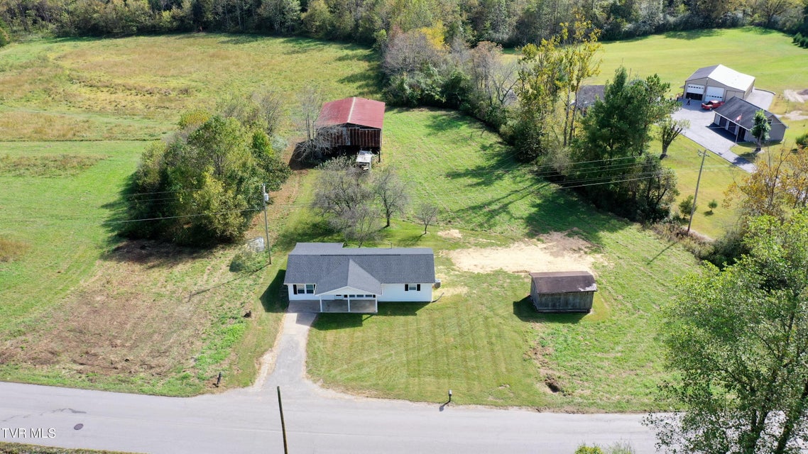 Photo #4: 929 Campbell Drive