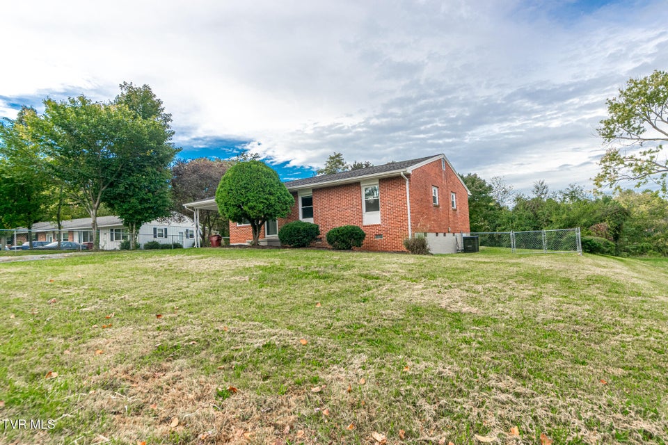 Photo #2: 4003 Sanford Drive