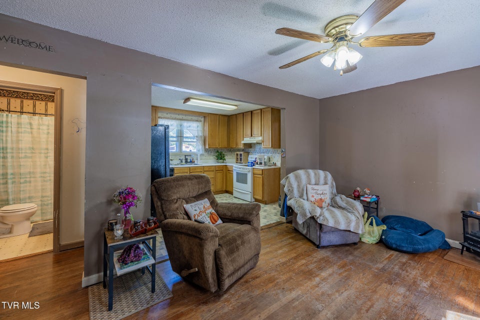 Photo #3: 481 Riverview Drive