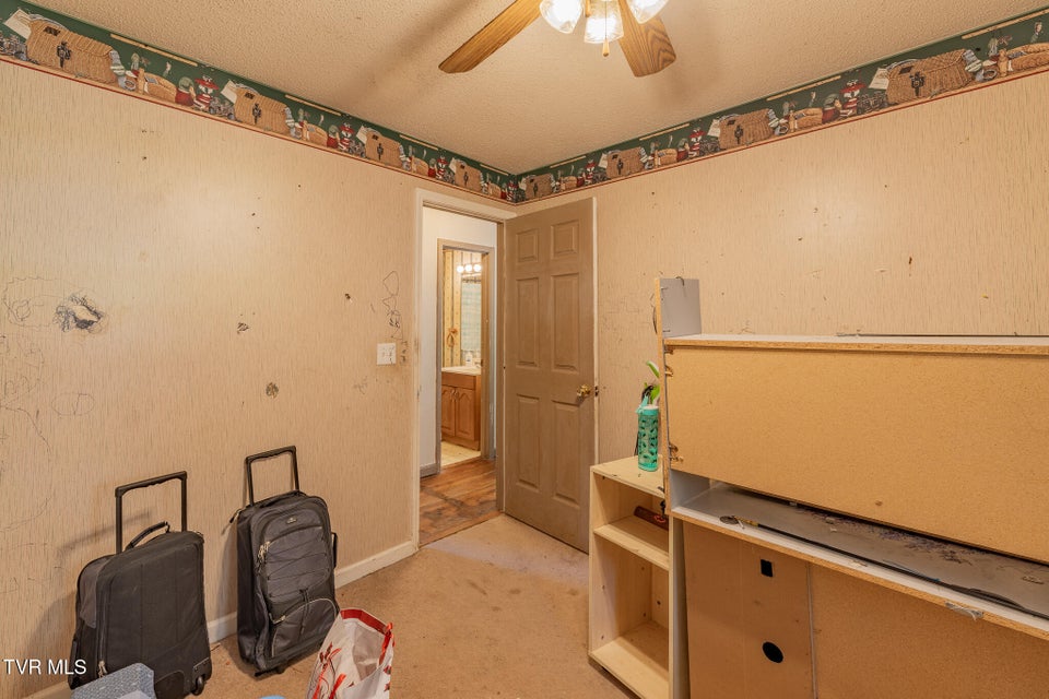 Photo #9: 481 Riverview Drive