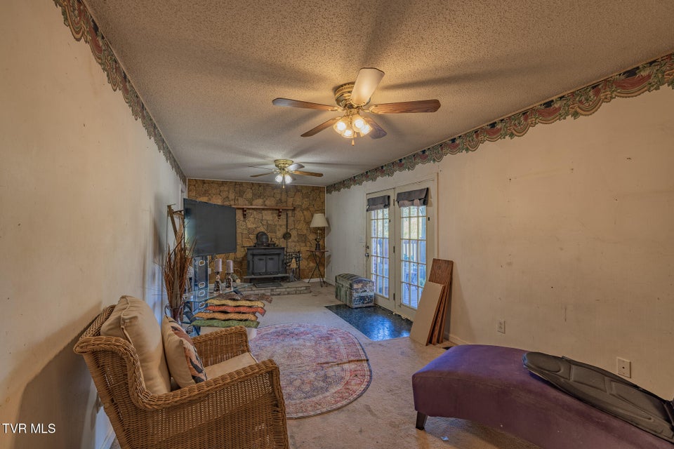Photo #12: 481 Riverview Drive