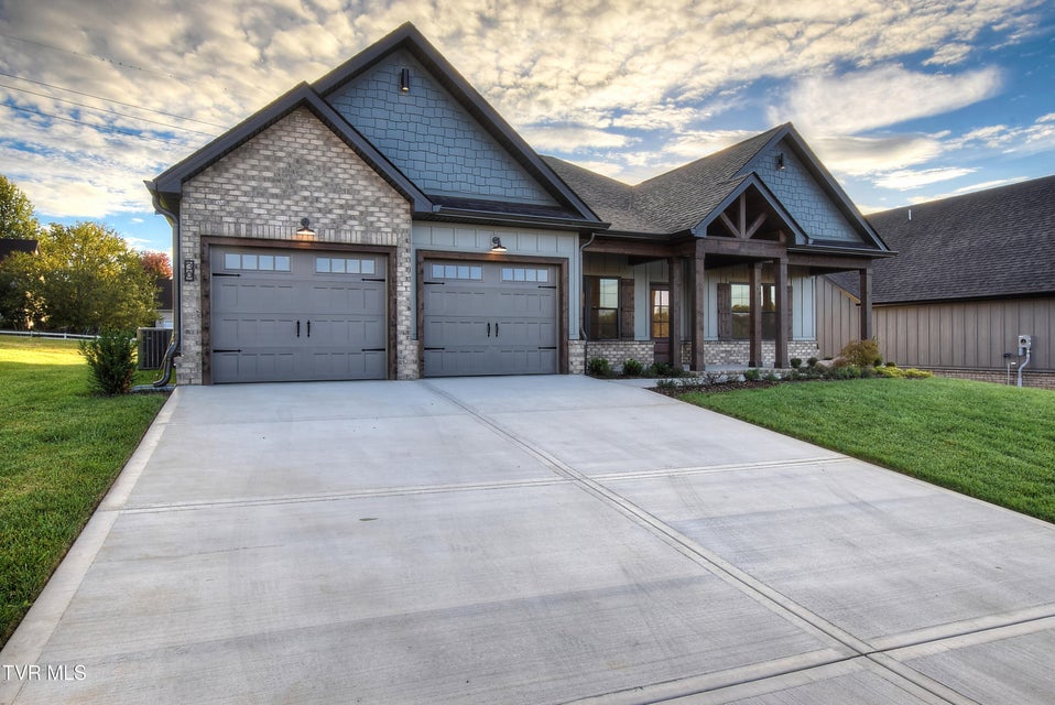 Photo #4: 30 Glaze Farm Way