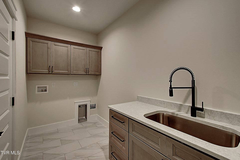 Photo #25: 30 Glaze Farm Way
