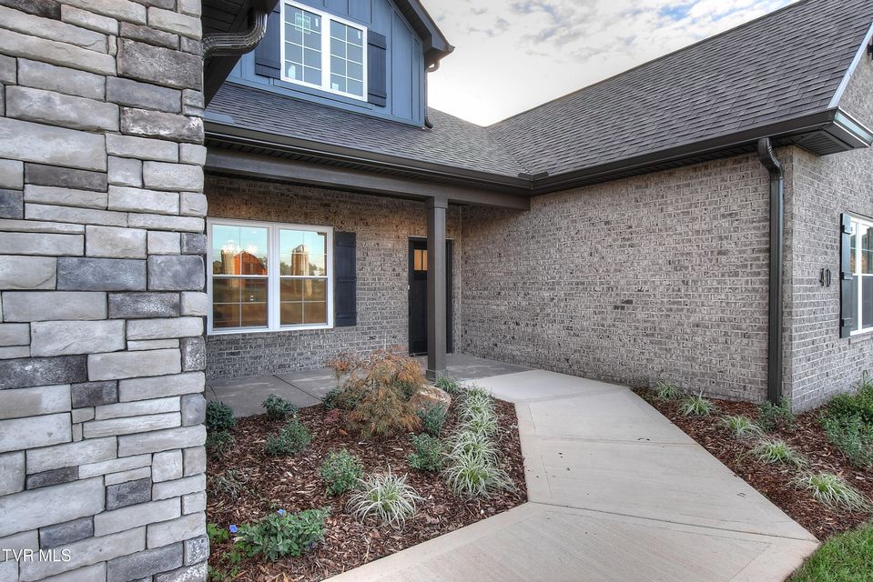 Photo #4: 40 Glaze Farm Way
