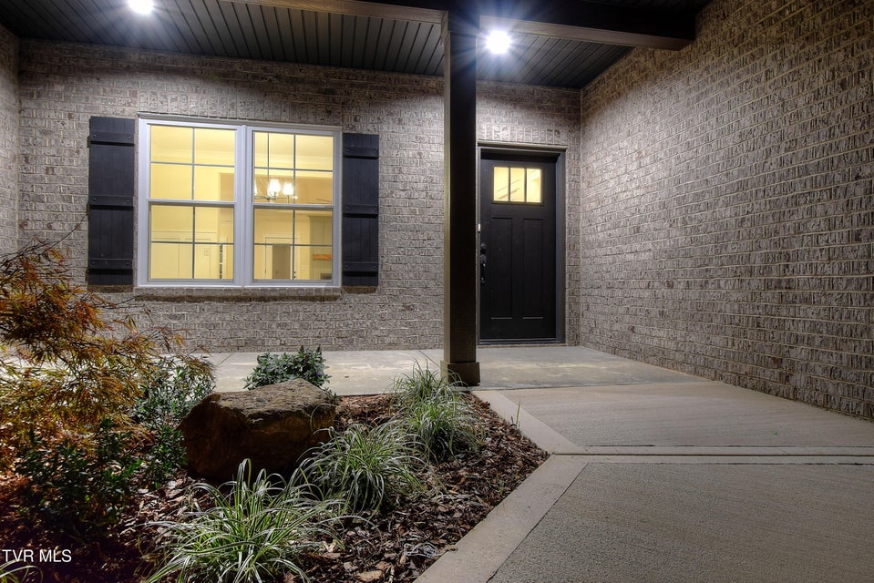 Photo #5: 40 Glaze Farm Way