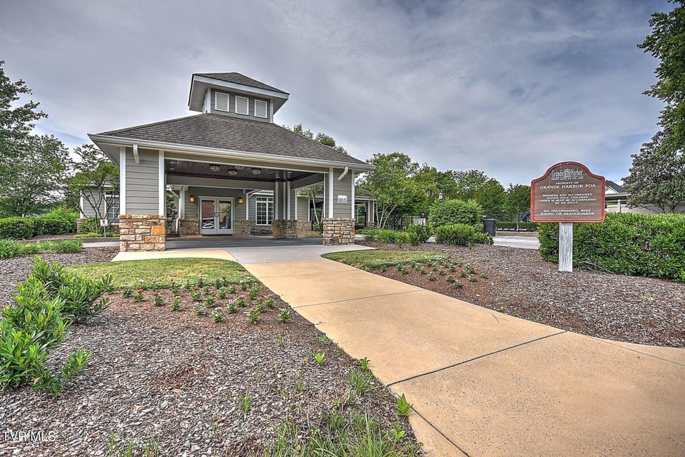 Photo #25: 205 Grande Harbor Way