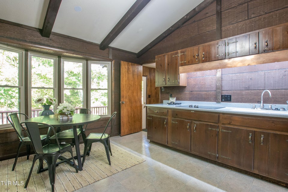 Photo #19: 521 Brookwood Drive