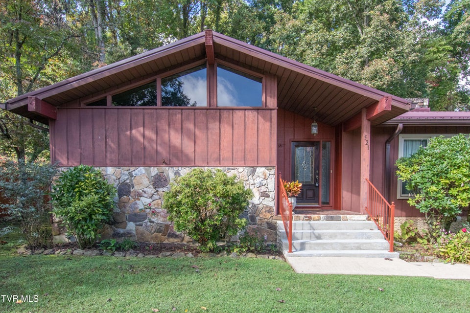 Photo #2: 521 Brookwood Drive