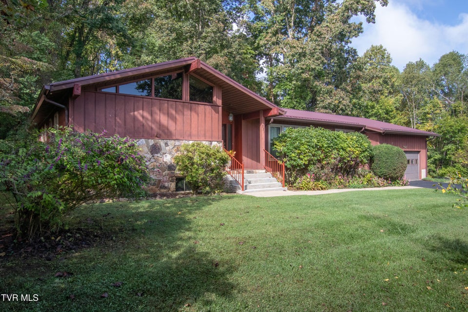 Photo #4: 521 Brookwood Drive