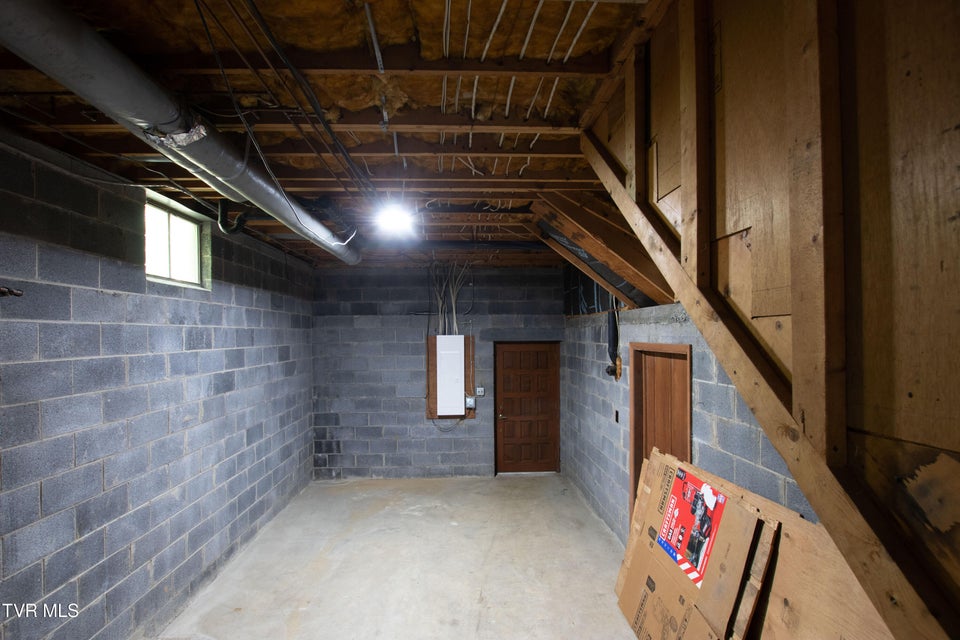 Photo #56: 521 Brookwood Drive