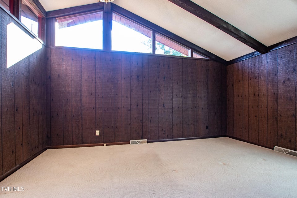 Photo #34: 521 Brookwood Drive