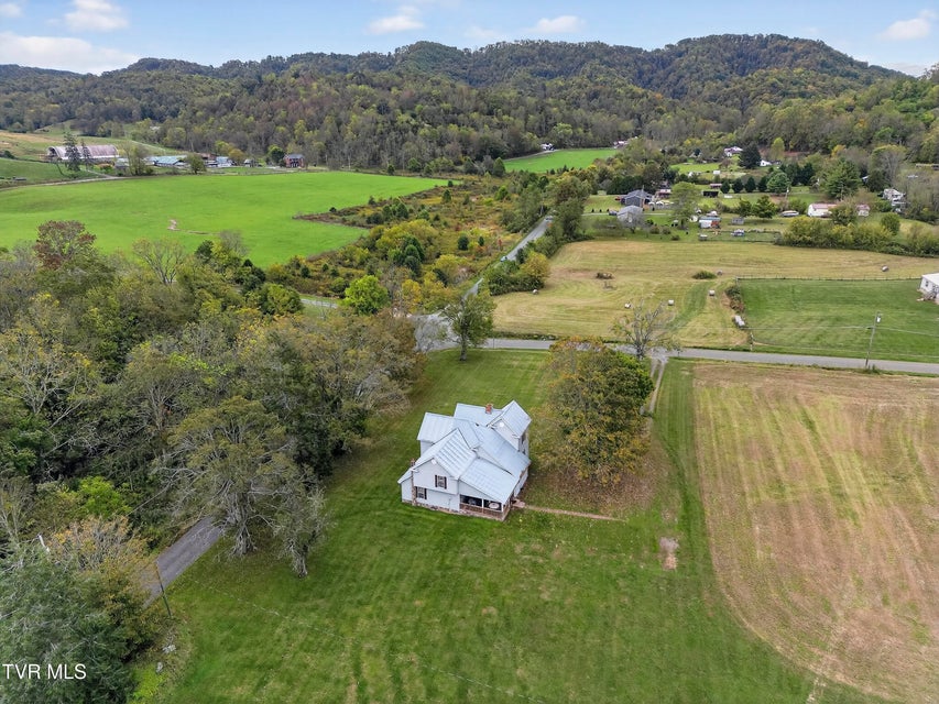 Photo #9: 33163 Clinchburg Road