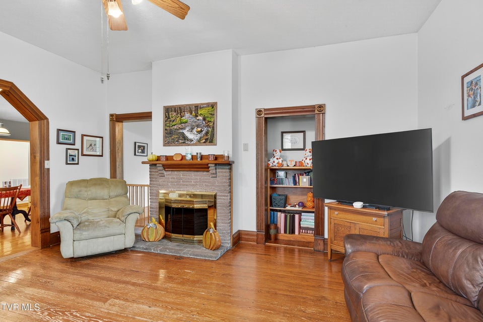 Photo #32: 33163 Clinchburg Road
