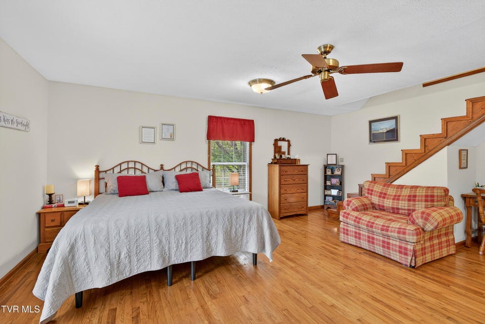 Photo #41: 33163 Clinchburg Road