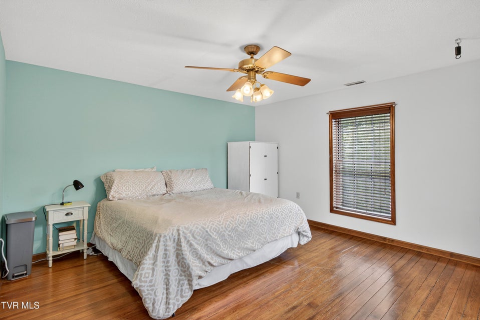 Photo #49: 33163 Clinchburg Road