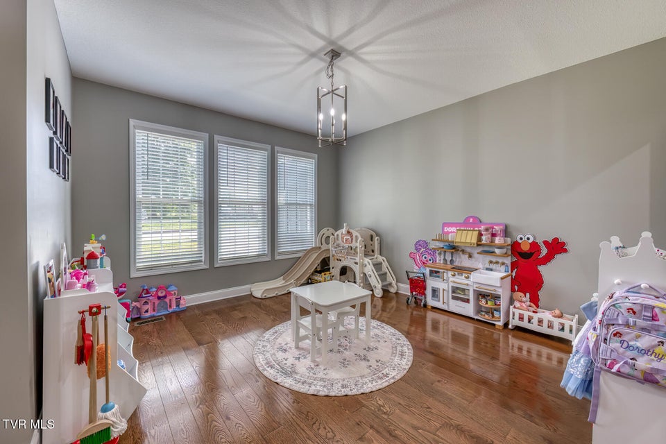 Photo #6: 237 Oak View Circle