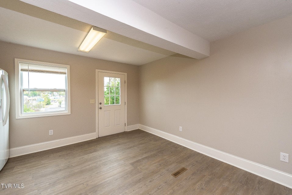 Photo #13: 461 Douglas Street