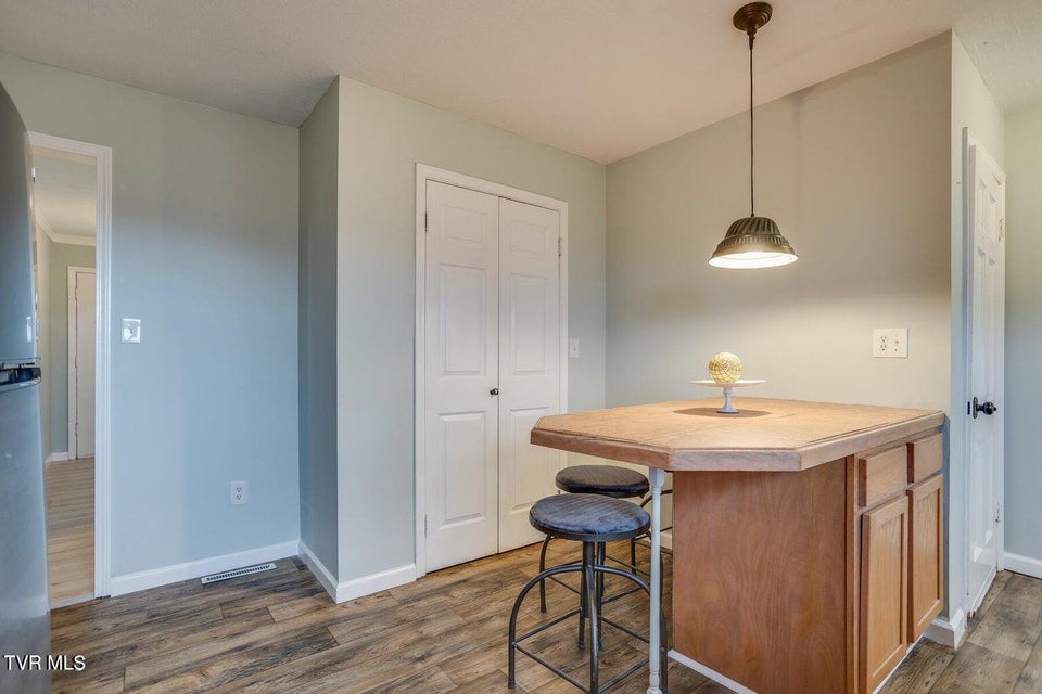 Photo #16: 3912 Inwood Drive