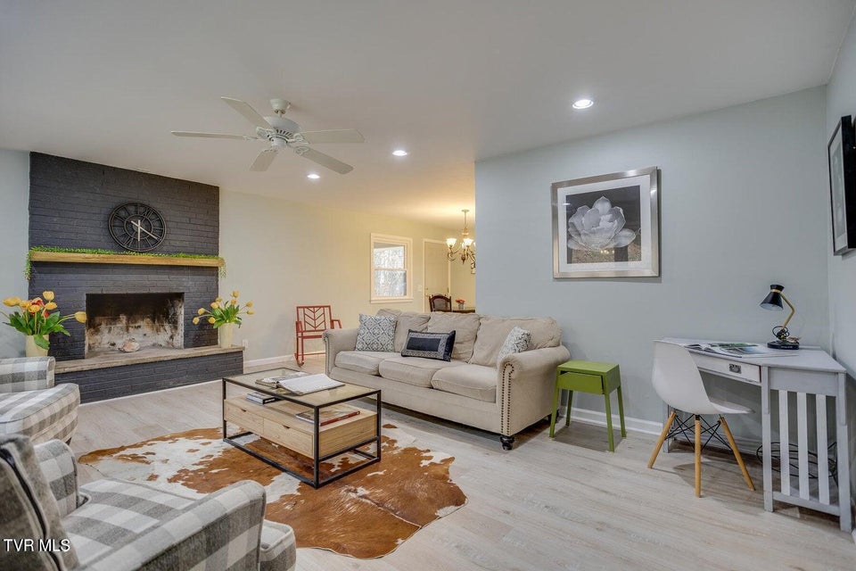 Photo #11: 3912 Inwood Drive