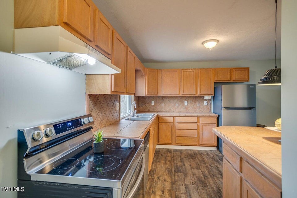 Photo #17: 3912 Inwood Drive