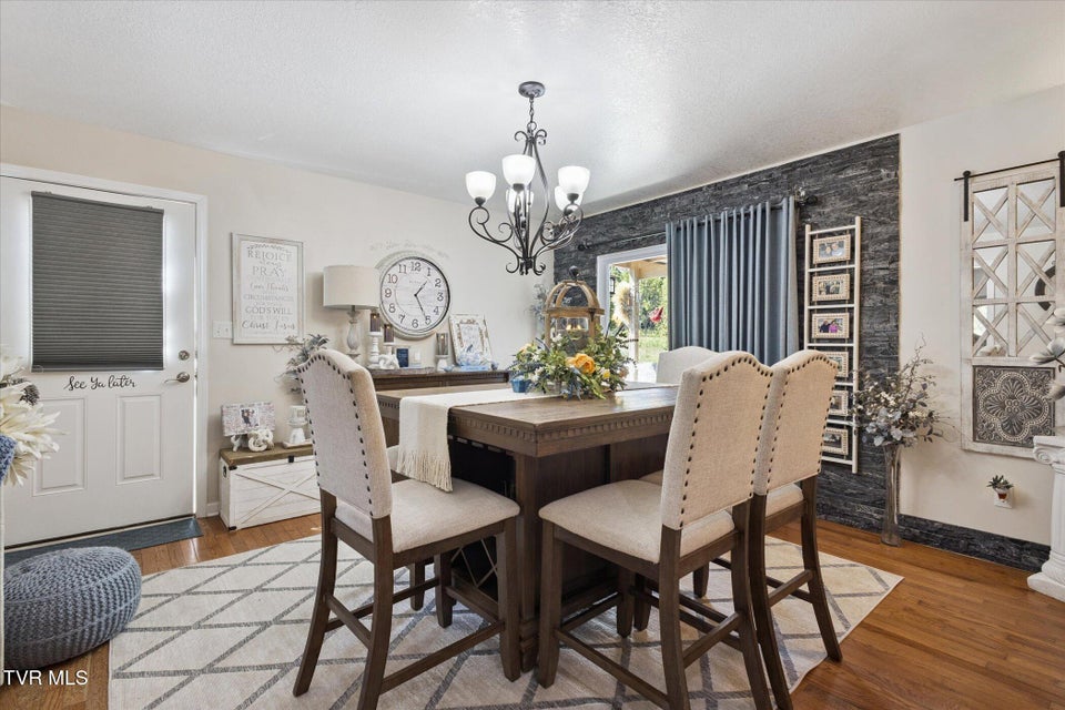 Photo #10: 19663 Park Ridge Drive