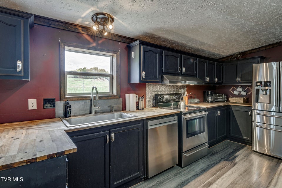 Photo #23: 438 Vfw Road