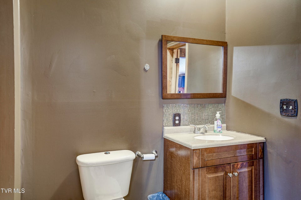 Photo #32: 438 Vfw Road