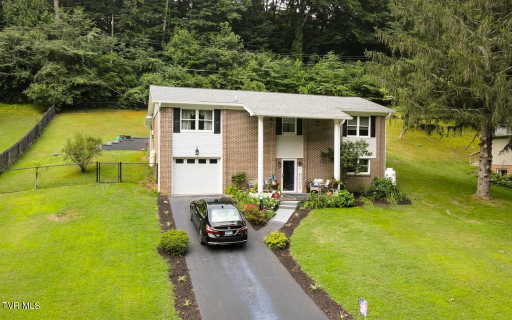 Photo #2: 1736 Valley View Drive