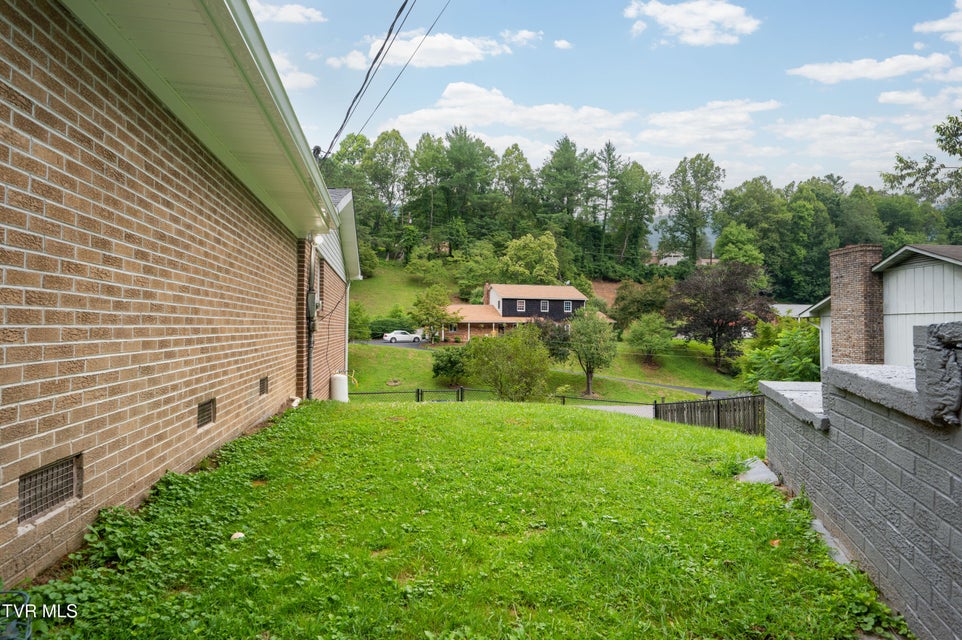 Photo #35: 1736 Valley View Drive