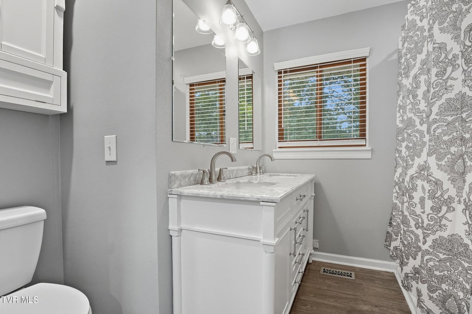 Photo #7: 402 Edgewood Street